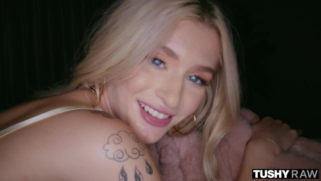 Превью Ночной анальный секс с молодой блондинкой № 44097