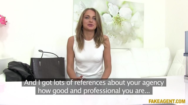 Превью На порно кастинге девушка показывает свой профессионализм № 44197